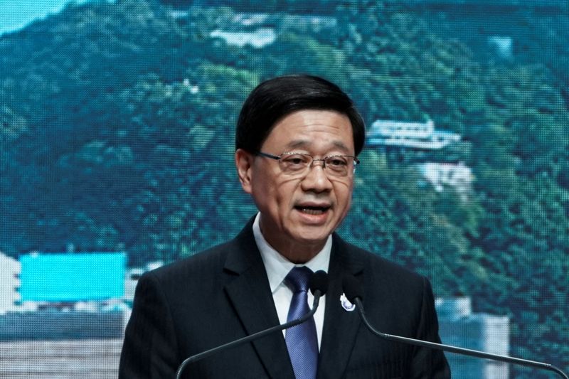 © Reuters. FILE PHOTO: Hong Kong Chief Executive John Lee speaks during the National Security Education Day opening ceremony in Hong Kong, China April 15, 2024. REUTERS/Lam Yik/File Photo