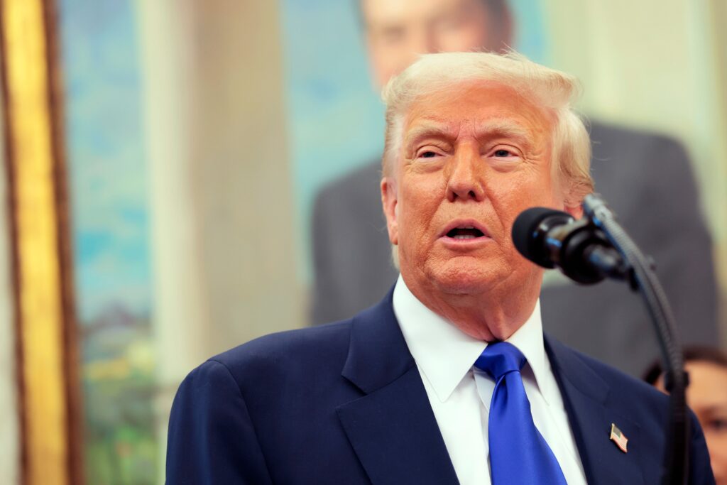 Trump Trade Tease Lifts Market While Movement’s Fees Evaporate