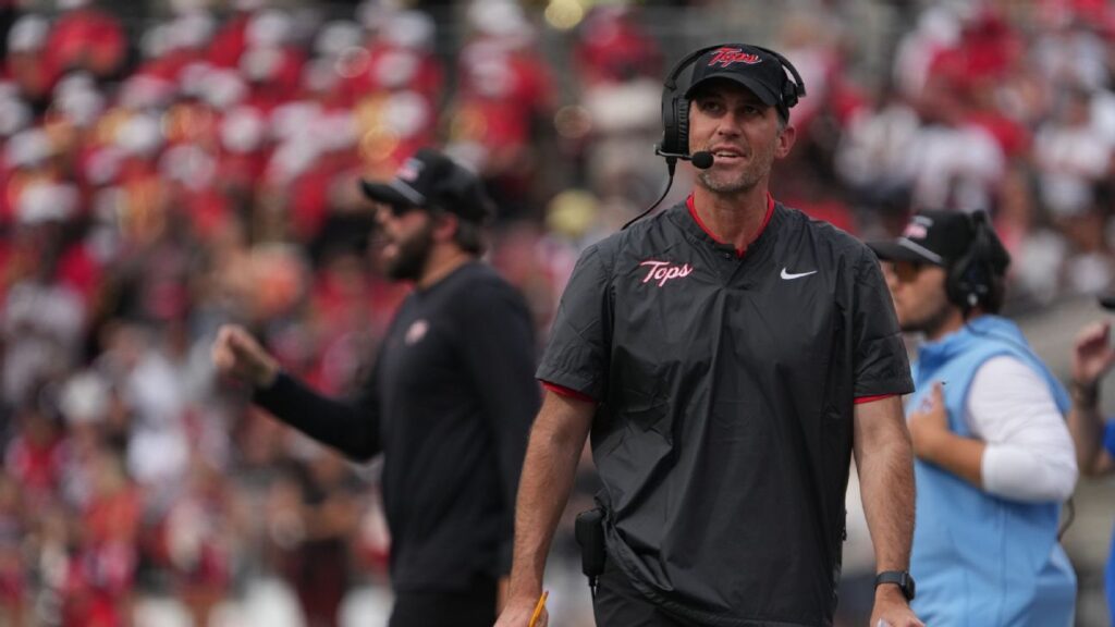 ‘Like John Wayne’: To succeed at Western Kentucky, Tyson Helton seeks gunslingers