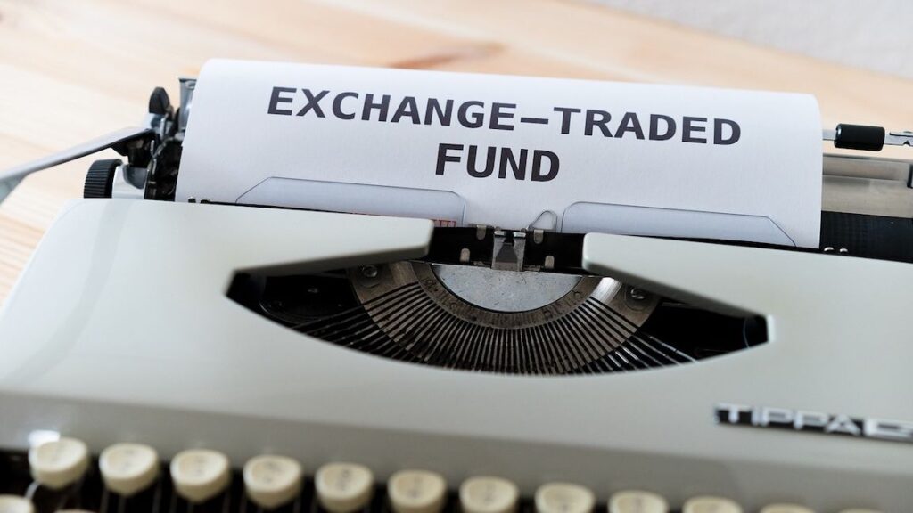 Bloomberg Analysts See 90% Chance SEC Clears Most Crypto ETFs Filings